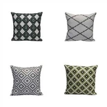 بافالو منقوشة وسادة في الهواء الطلق